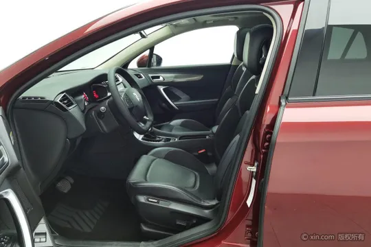 DS 4S