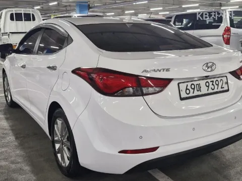 Hyundai Elantra (Avante)