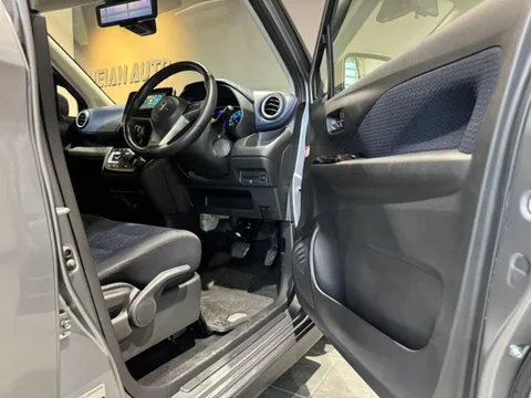 Mitsubishi eK X
