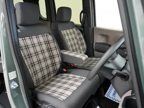 Honda N-BOX Joy