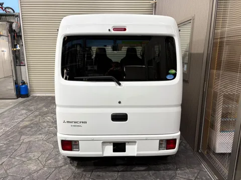 Mitsubishi Minicab Van