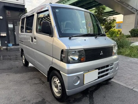 Mitsubishi Minicab Van