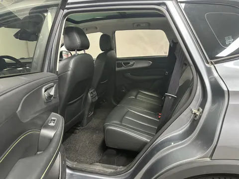 Roewe RX5