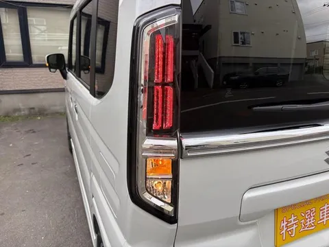 Suzuki Spacia Custom