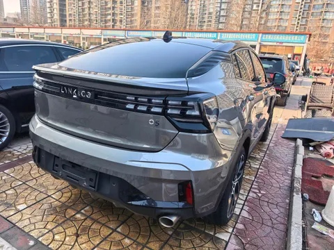 Lynk & Co Lynk & Co 05