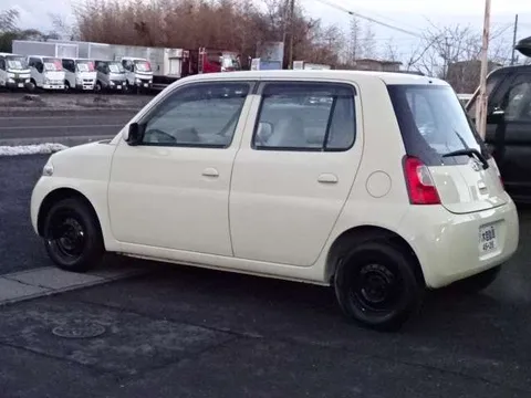 Daihatsu Esse