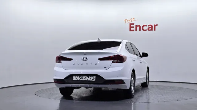 Hyundai Elantra (Avante)