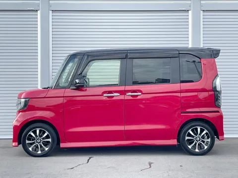 Honda N-BOX Custom