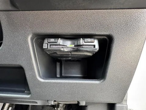 Toyota Pixis Mega