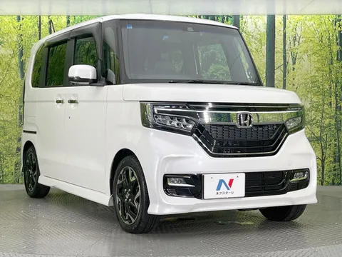 Honda N-BOX Custom