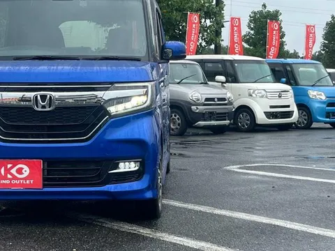 Honda N-BOX Custom