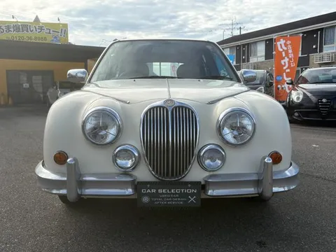 Mitsuoka Viewt