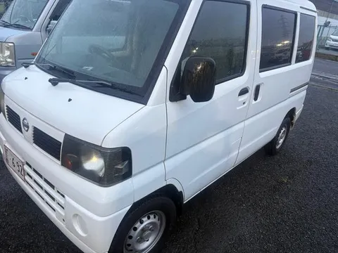 Nissan Clipper Van