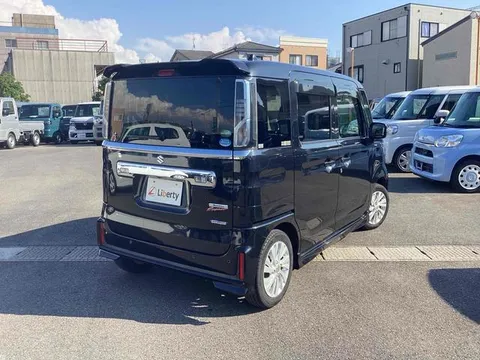 Suzuki Spacia Custom