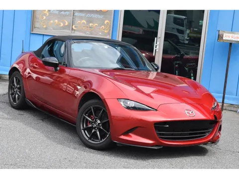Mazda MX-5 (Roadster)
