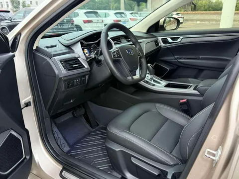 Geely Emgrand GL