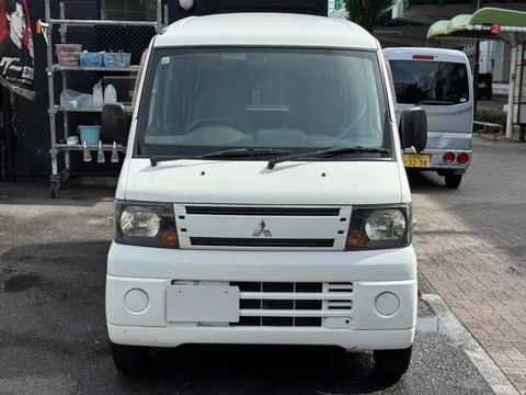 Mitsubishi Minicab Van