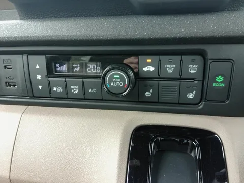 Honda N-BOX Joy