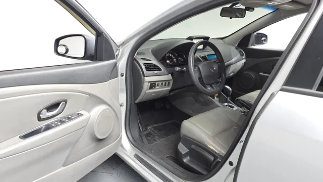 Renault SM3