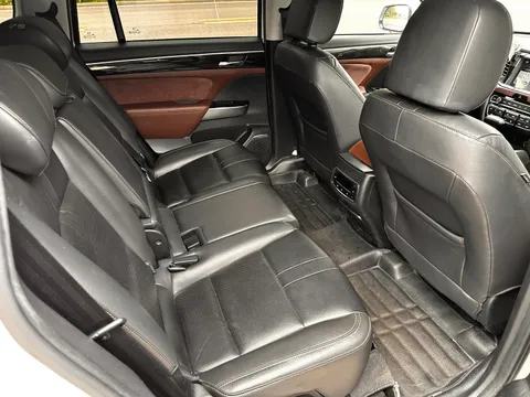 Gac GS8