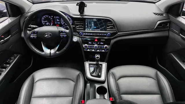 Hyundai Elantra (Avante)