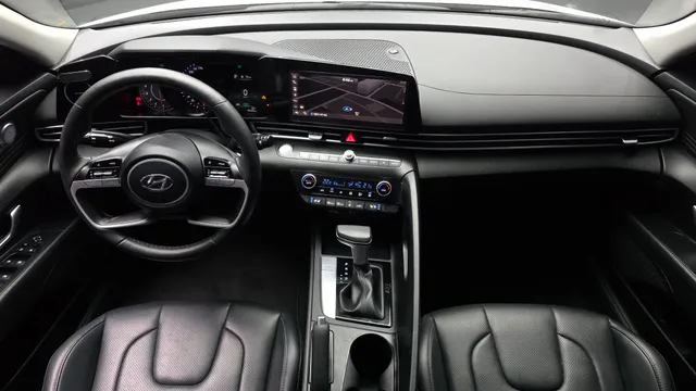 Hyundai Elantra (Avante)