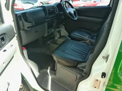 Mitsubishi Minicab Van