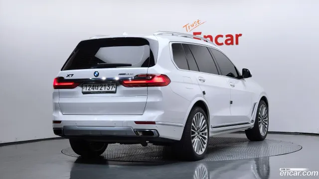 BMW X7