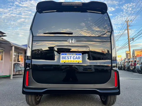 Honda N-BOX Custom