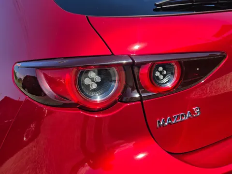 Mazda MAZDA3 Fastback