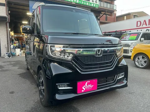 Honda N-BOX Custom