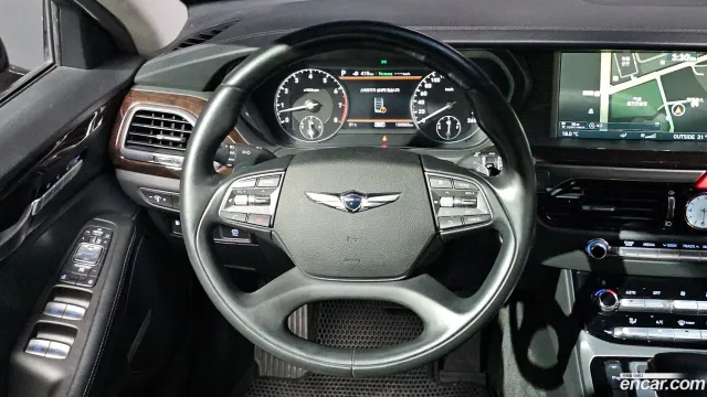 Genesis G90 (EQ900)