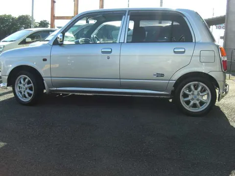 Daihatsu Mira Gino