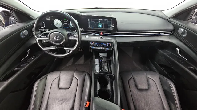 Hyundai Elantra (Avante)