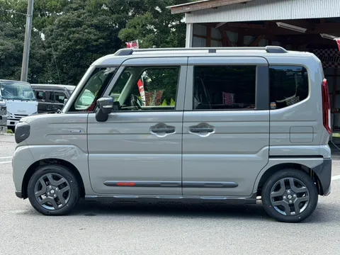 Suzuki Spacia Gear