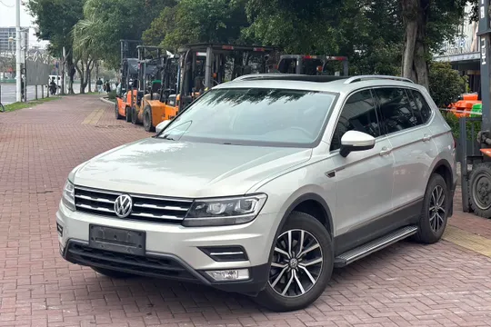 Volkswagen Tiguan L
