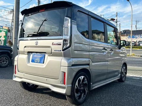 Suzuki Spacia Custom