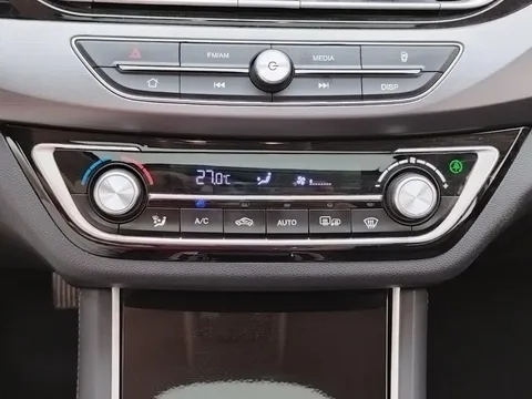 Changan Raeton CC