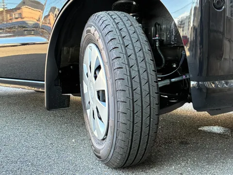 Nissan Clipper Van