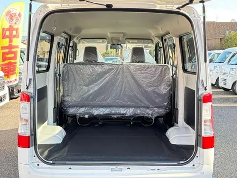 Toyota TownAce Van