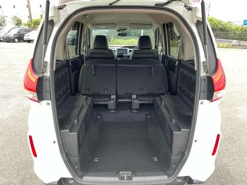 Honda Freed Plus