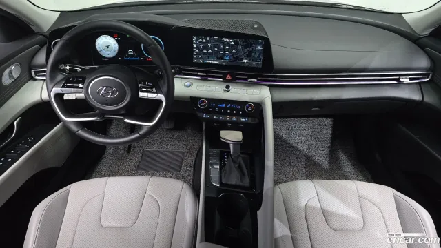 Hyundai Elantra (Avante)