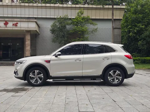 Hongqi HS5