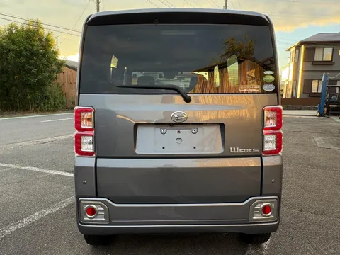 Daihatsu Wake