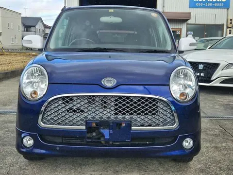 Daihatsu Mira Gino