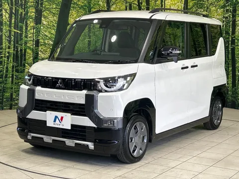 Mitsubishi Delica Mini