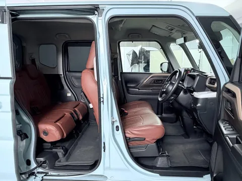 Suzuki Spacia