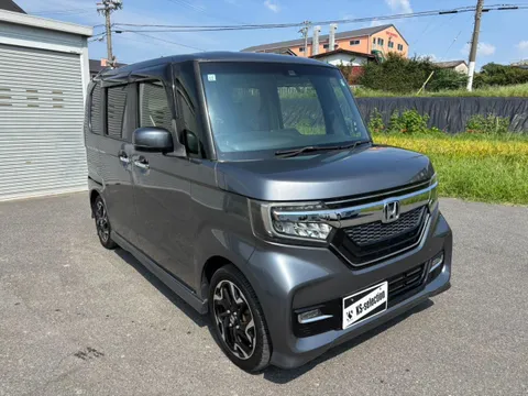 Honda N-BOX Custom