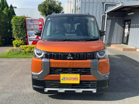 Mitsubishi Delica Mini