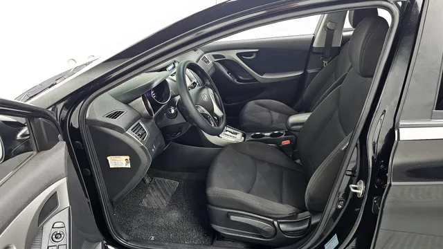Hyundai Elantra (Avante)